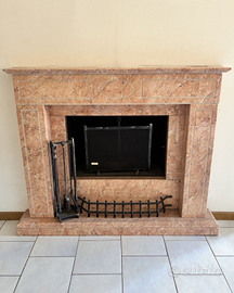 Camino Completo in Marmo Rosa – Cornice + Inserto