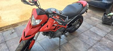 Ducati hypermotard 796