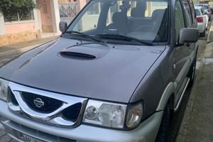 Nissan terrano
