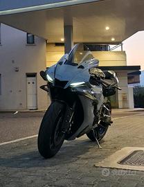 YZF R1 - Incidentata (non grave)