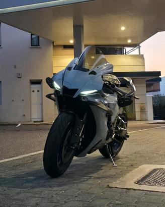 YZF R1 - Incidentata (non grave)