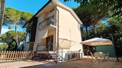 Appartamento con garage/rimessa e giardino