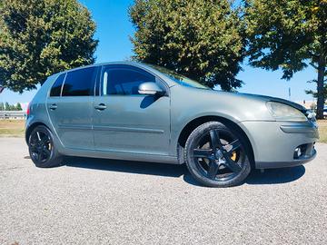 Golf 5 2.0 tdi sportline