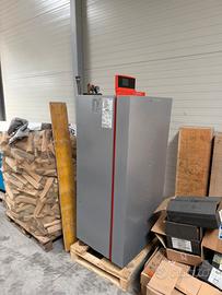 Caldaia a condensazione a basamento Viessmann 35kW