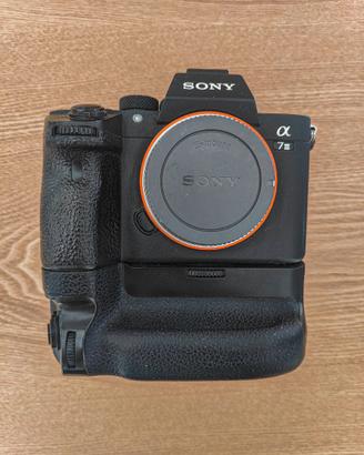 Sony A7 III + Vertical Grip