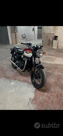 Triumph Bonneville T100