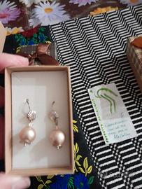 orecchini artigiani in argento e perla rosa 