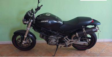 Moto ducati monster dark 600