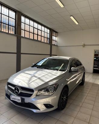 Mercedes-benz CLA 200 d Premium