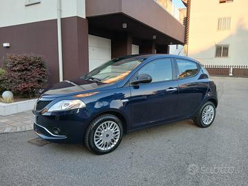 Lancia Ypsilon 1.2 69 CV 5 porte Gold tua a € 169 