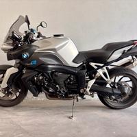 Bmw K1200R pronta per viaggiare