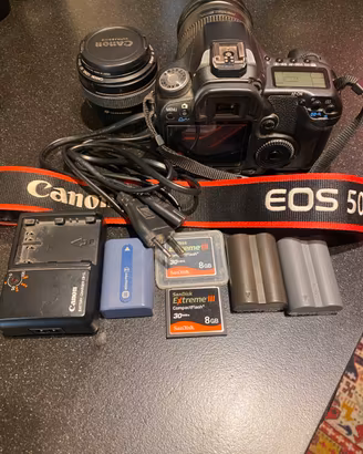 Macchina fotografica CANON EOS 50D