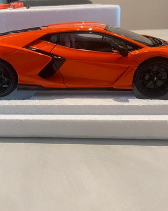 Lamborghini Revuelto LCD model 1/18