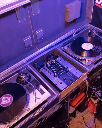 coppia di Technics SL-1210 mk2 con hit cromo 