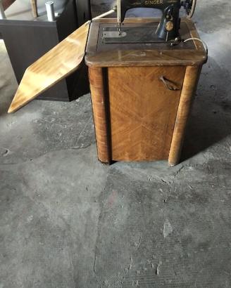 SINGER EPOCA MACCHINA CUCIRE CON SGABELO