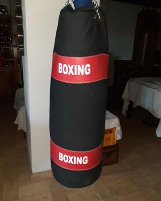 Sacco da boxe kingboxing ed attrezzi da camera