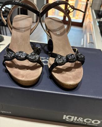 Vrndo sandali e scarpe