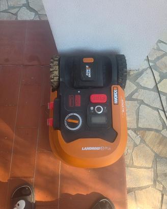 robottino taglia erba  1000mq casetta 