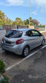 Peugeot 208 1.4 HDI ACTIVE ideale neopatentati 