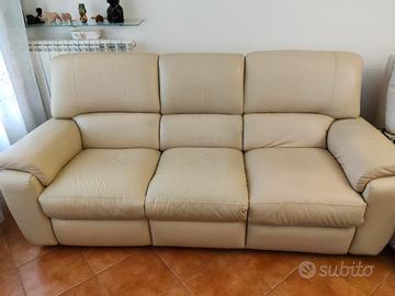 divano in pelle 