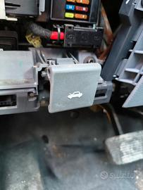 maniglia apertura cofano Ford ranger 