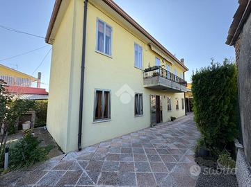 CASA INDIPENDENTE A TRIBANO