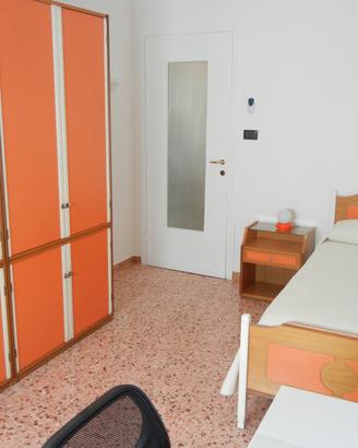 STANZE SINGOLA PER STUDENTESSE - via Cantarane (P