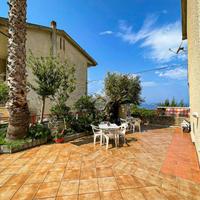 3 LOCALI A FALCONARA ALBANESE