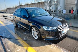 Audi a 3 2015 1.6 cv 105 xxx fetta