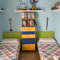 gemelli letti e cassettiera bambini ragazzi