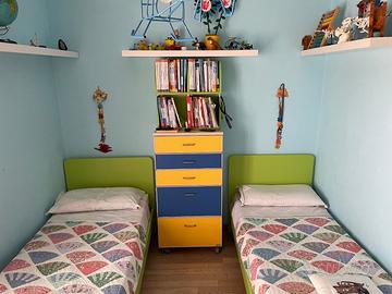 gemelli letti e cassettiera bambini ragazzi