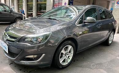 Opel Astra 1.4 Turbo 140CV 5 porte Cosmo