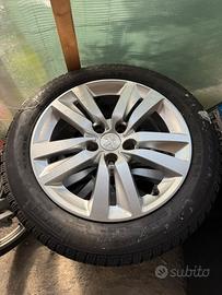 Peugeot 308 gomme e cerchi