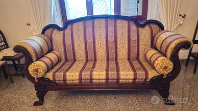 Divano classico Chesterfield