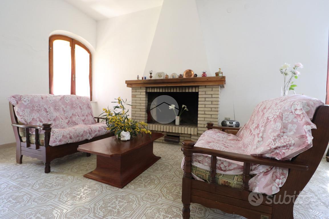 VILLA SINGOLA A PULA - Vista 3