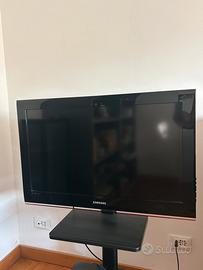 TV Samsung 32 pollici Full HD DVB T 130 W