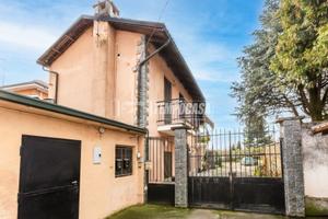 AMPIO BILOCALE RISTRUTTURATO CON GIARDINO!