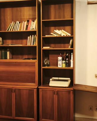 libreria con scrittoio