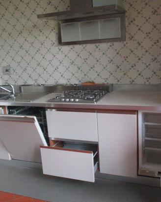 CUCINA IN ACCIAIO INOX