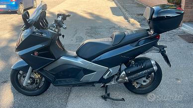 Gilera GP800 - valuto scambi/permuta 
