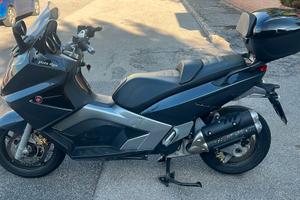Gilera GP800 - valuto scambi/permuta 