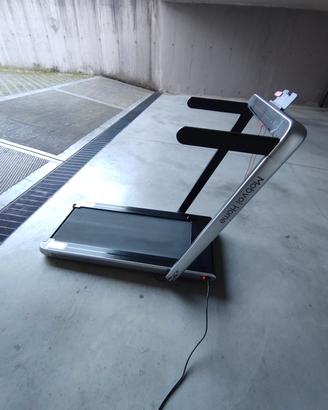 tapis roulant a motore elettrico, funzionante. 