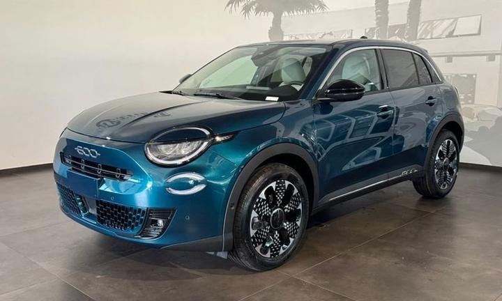 FIAT 600 (2023-->) Hybrid DCT MHEV La Prima