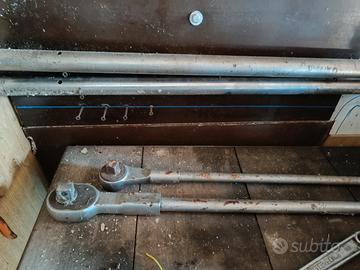 Cric e leve di manovra