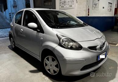 Toyota Aygo 1.0 12V VVT-i 5 porte automatica