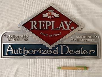 Banner vintage in metallo Replay jeans