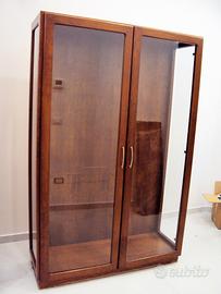 Vetrina argentiera in ciliegio ripiani incristallo