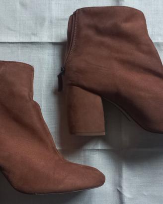 Stivaletti con tacco Stradivarius tg 39