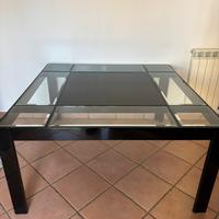 Tavolo soggiorno in cristallo e legno laccato nero