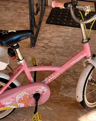 Bici Decathlon per bambine

4-6 anni